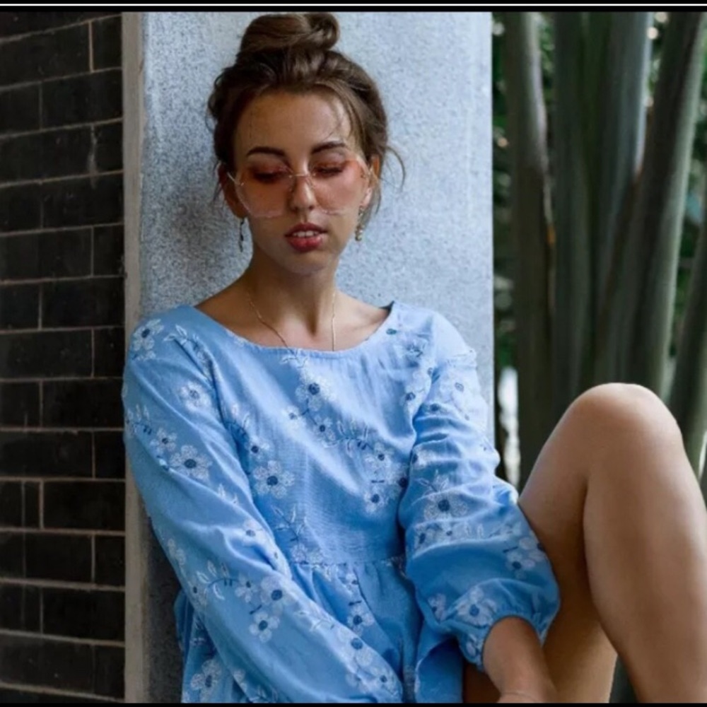 Blue blouse - Picture 3 of 6